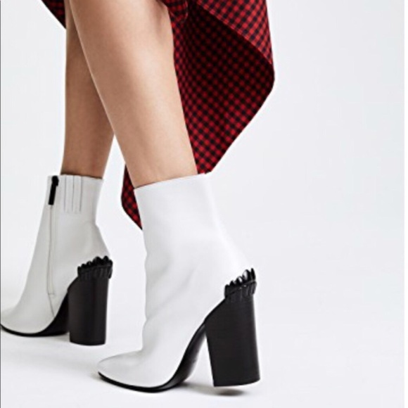 kendall kylie white boots